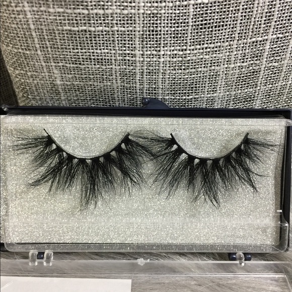 Mink lashes “Temptation” Bossy Diva Collection - Picture 1 of 5
